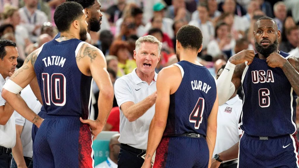 HLV Steve Kerr đã chèo lái thành công tuyển Mỹ đến thành tích huy chương vàng Olympic 2024